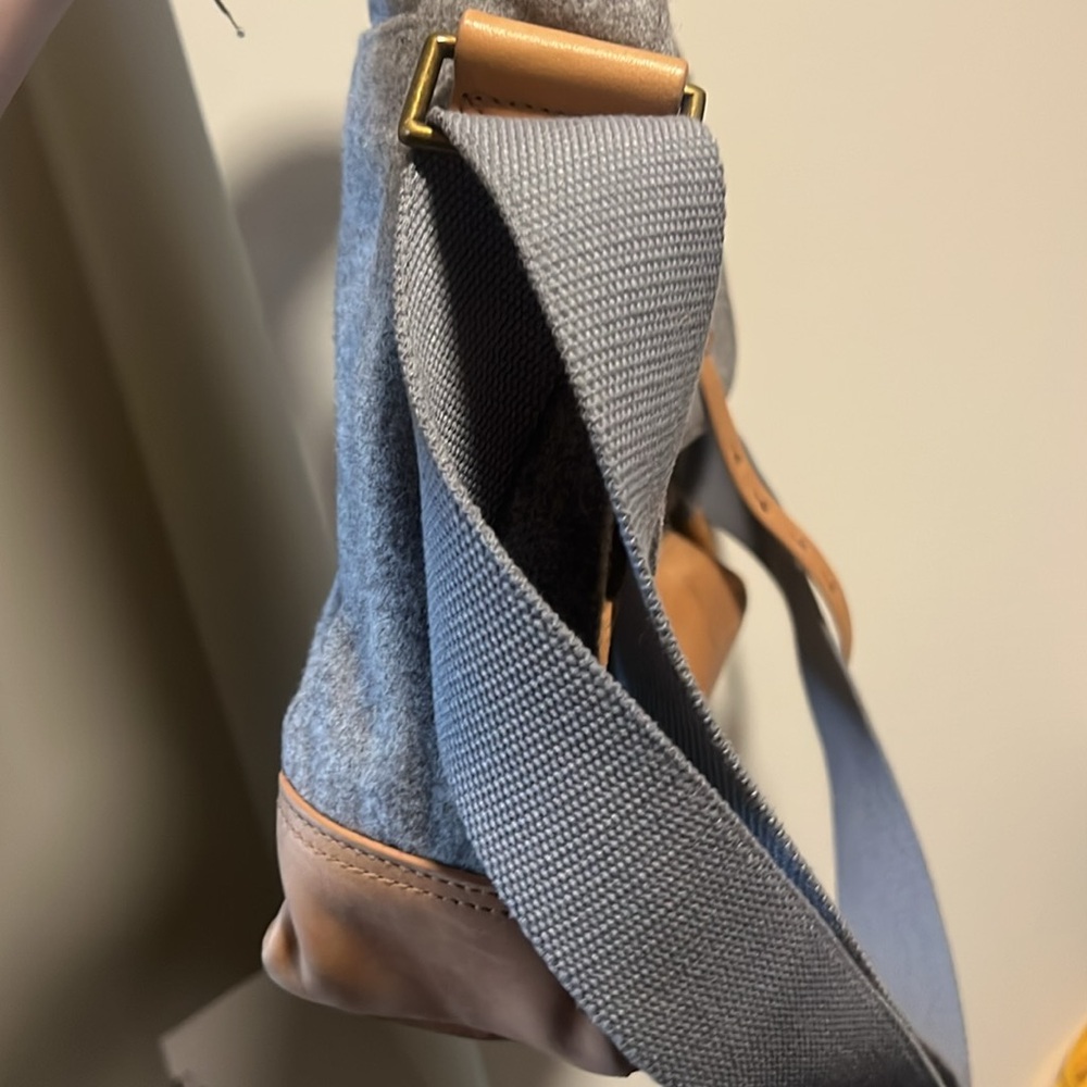 Ugg Messenger Bag - image 3